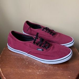 Burgundy women’s Vans